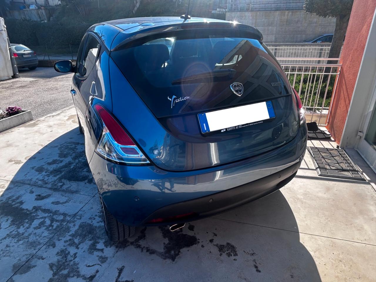 Lancia Ypsilon 1.0 FireFly 5 porte S&S Hybryd Gold