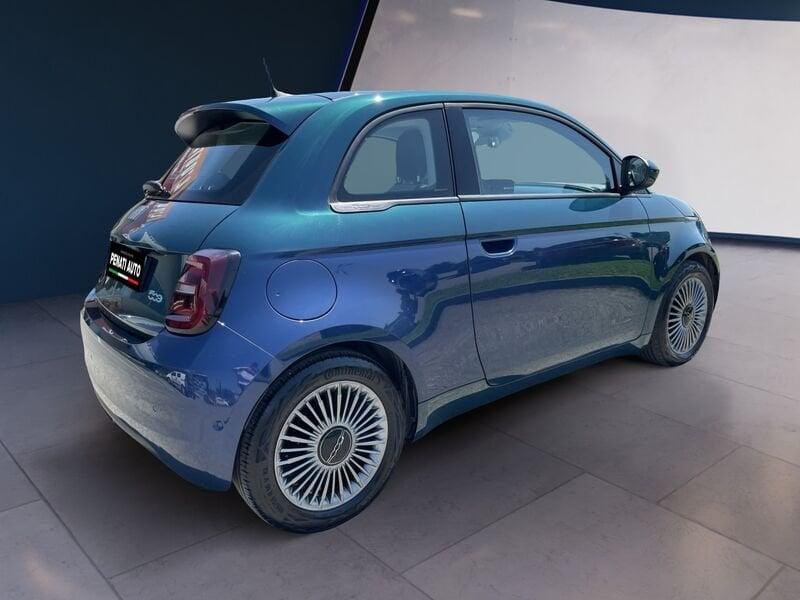 FIAT 500 ICON Berlina 42 kWh