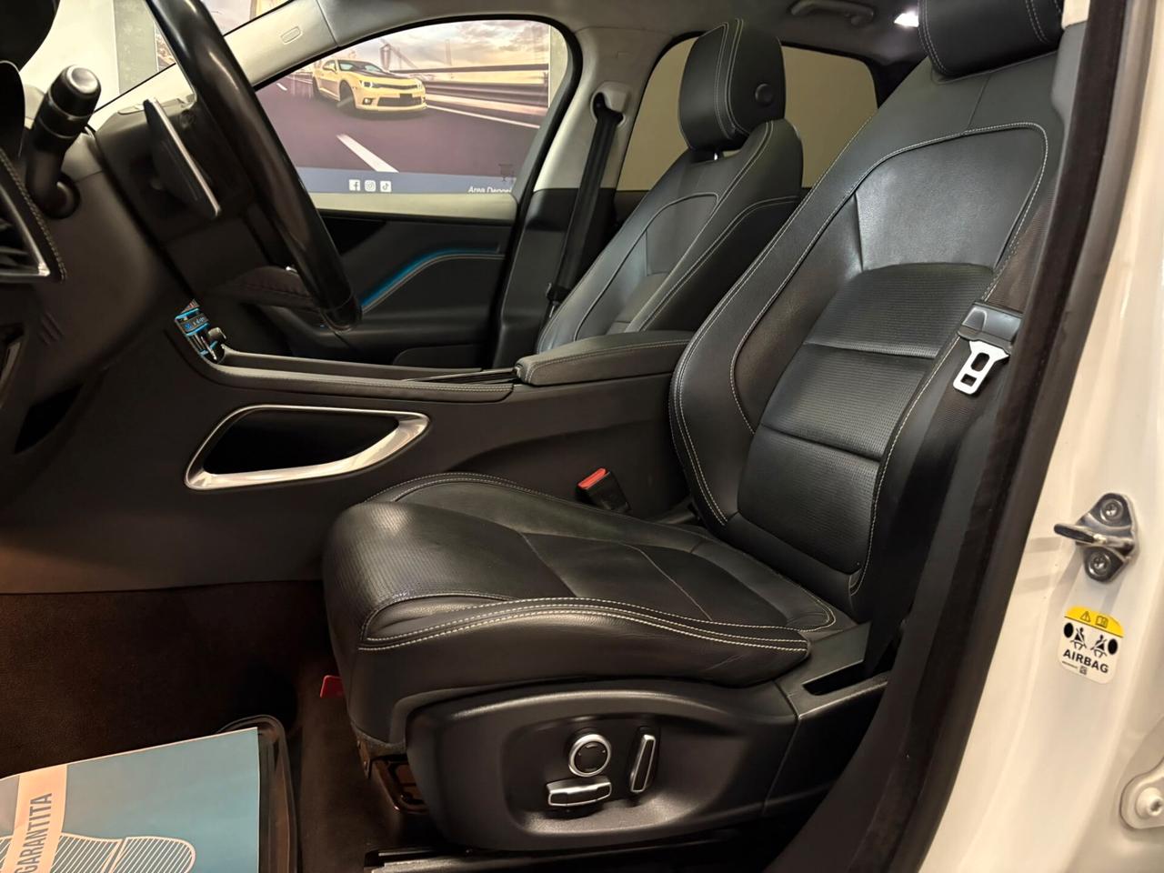 Jaguar F-Pace 2.000cc D 240 CV AWD aut. R-Sport