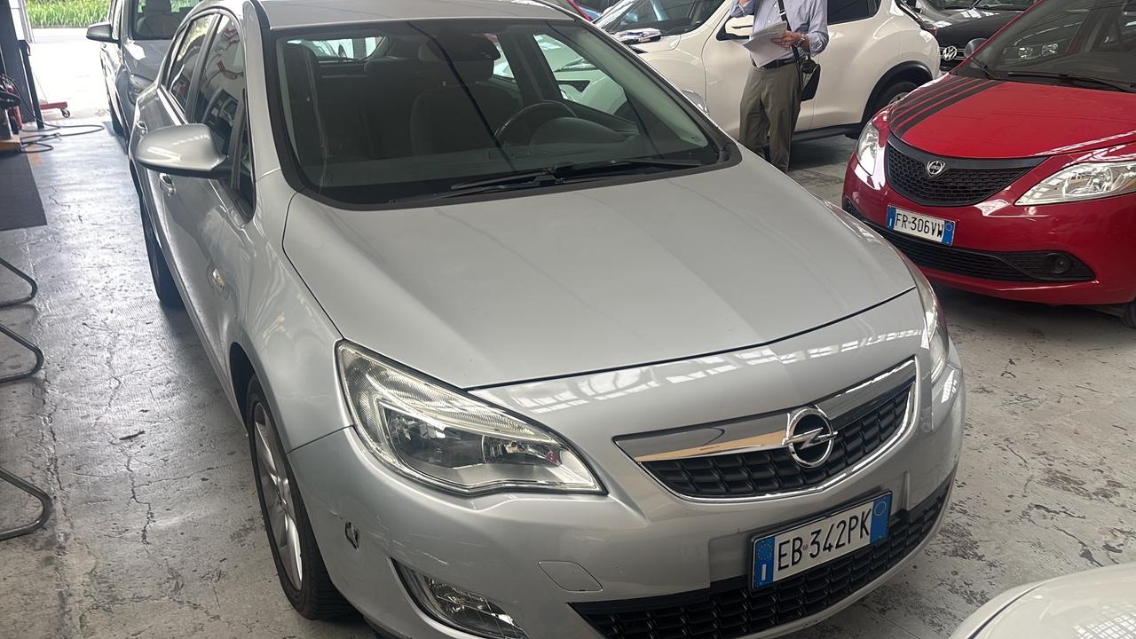 Opel Astra 1.4 100CV 5 porte Elective