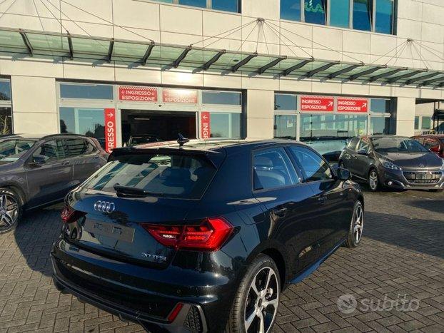 AUDI A1 SPB 30 TFSI Identity Black EDITION