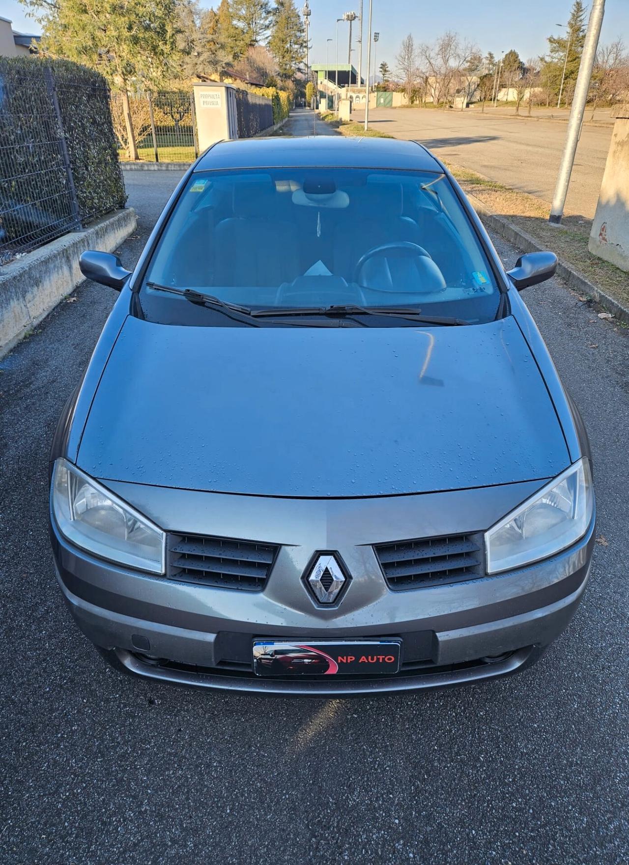Renault Megane cabriolet NEOPATENTATI