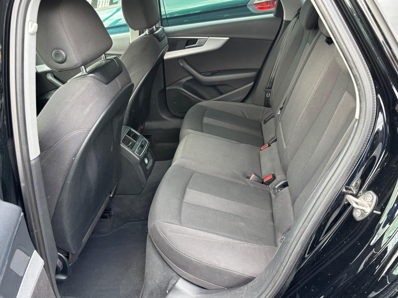 Audi A4 Avant 2.0 TDI 122 CV S tronic permute finanziamento