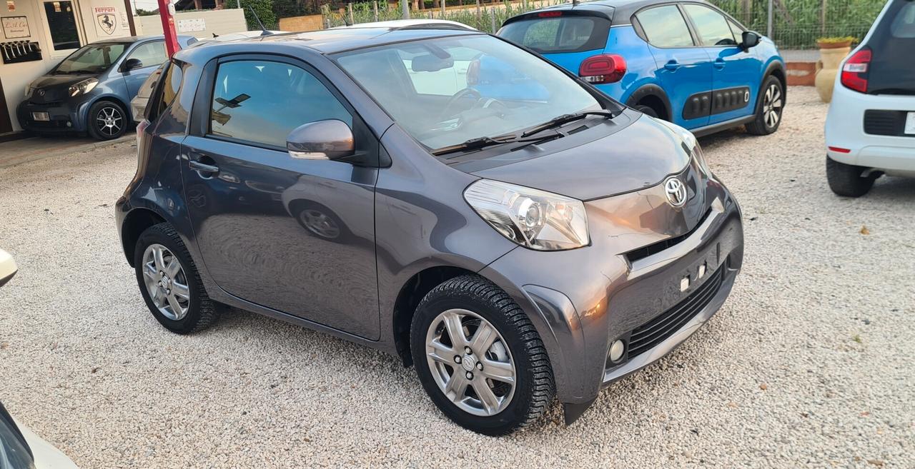 Toyota iQ 1.0