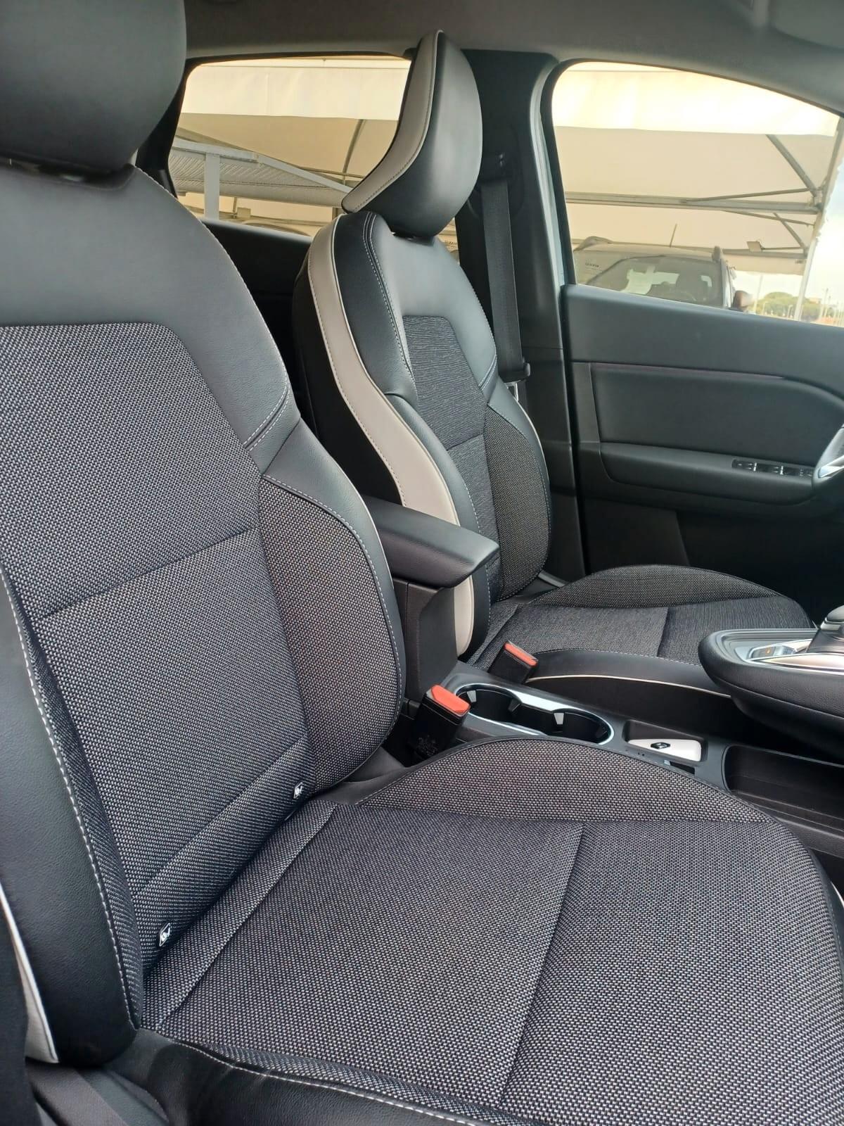Renault Captur 1.6 E-Tech phev Intens 160cv