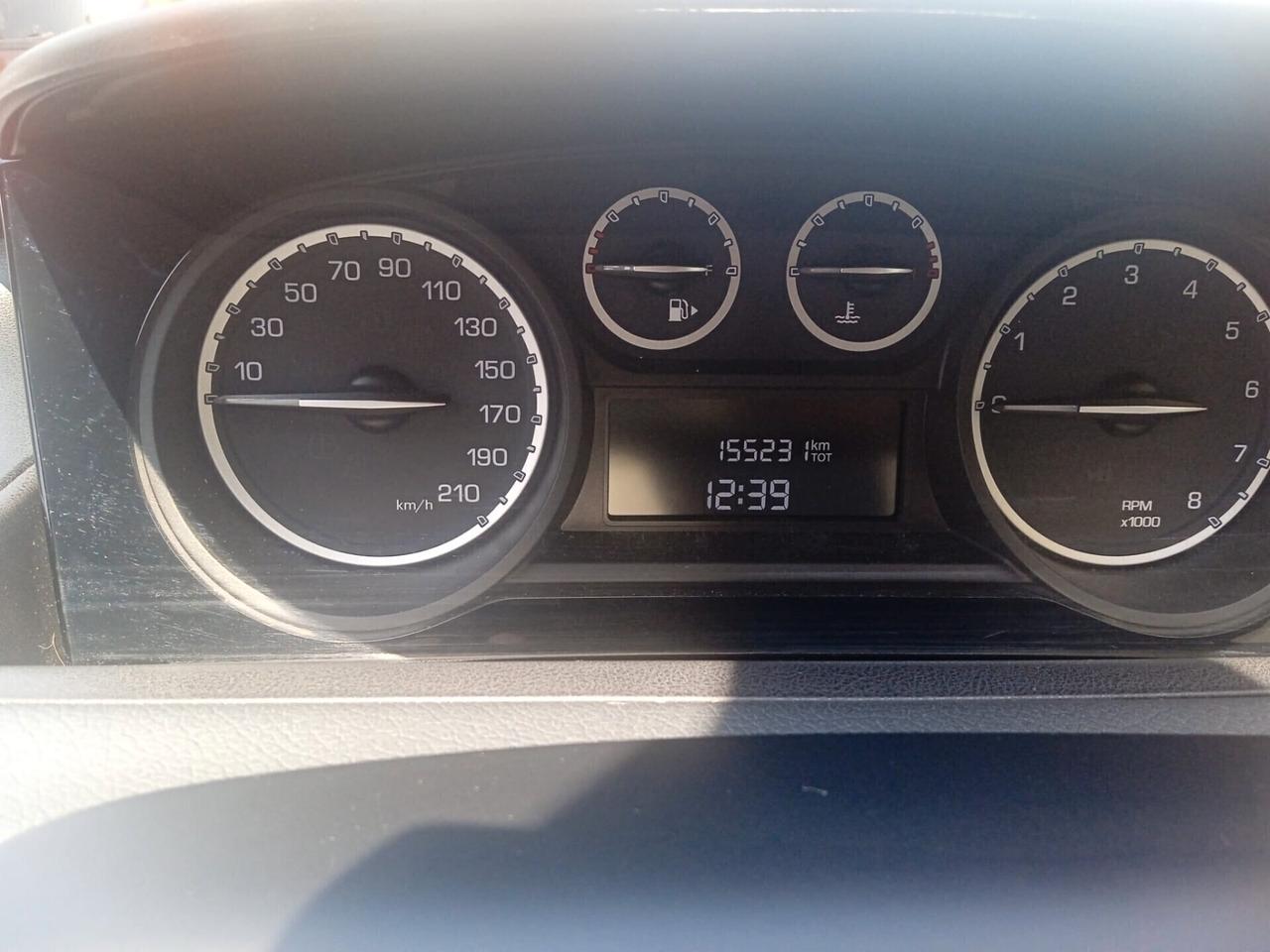 Lancia Ypsilon 0.9 TwinAir 85 CV 5 porte Metano Ecochic Silver