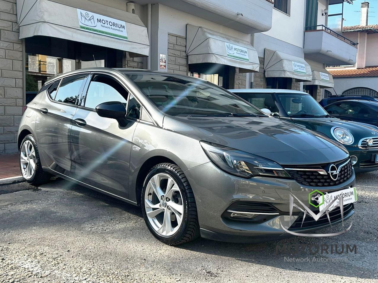 Opel Astra ULTIMATE 122CV