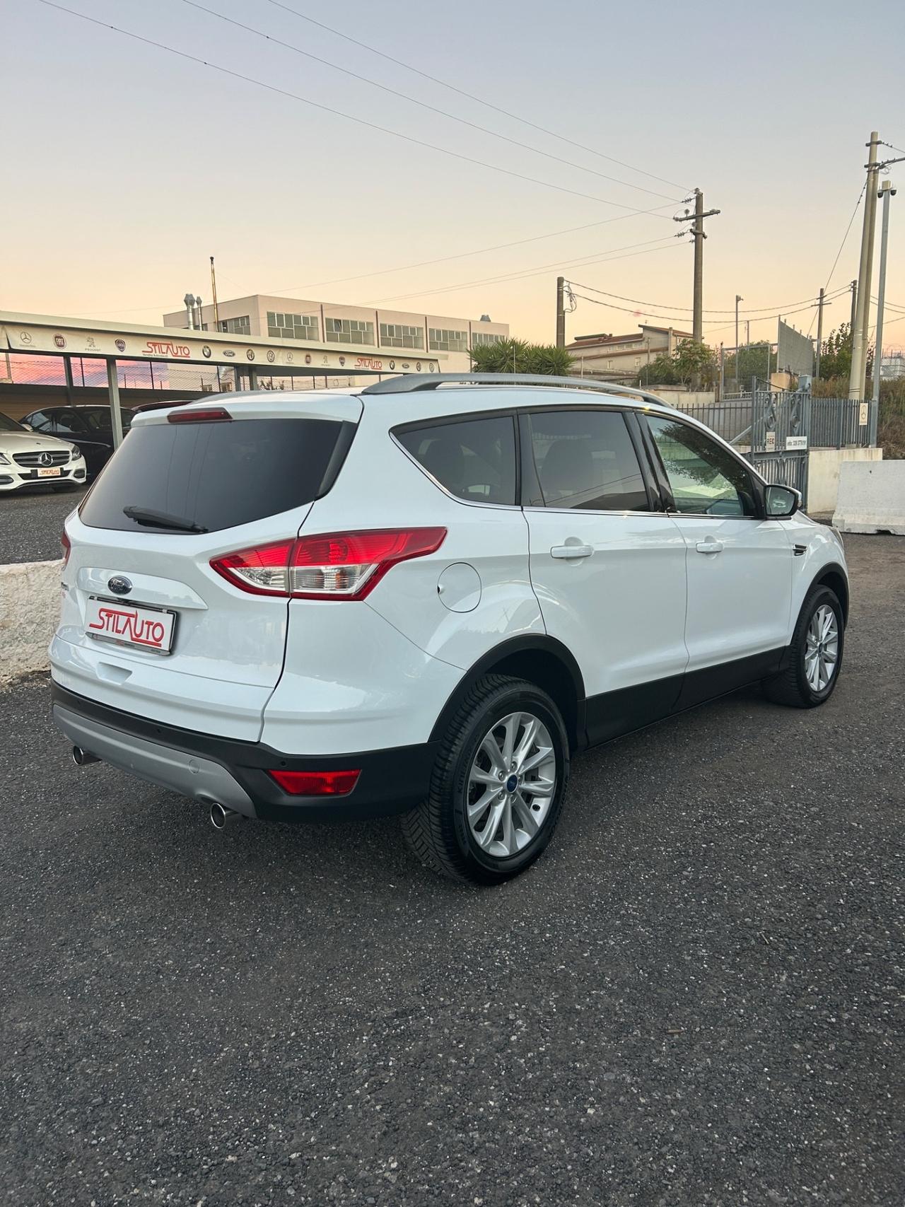 Ford Kuga 2.0 TDCI 120 CV S&S 2WD Titanium