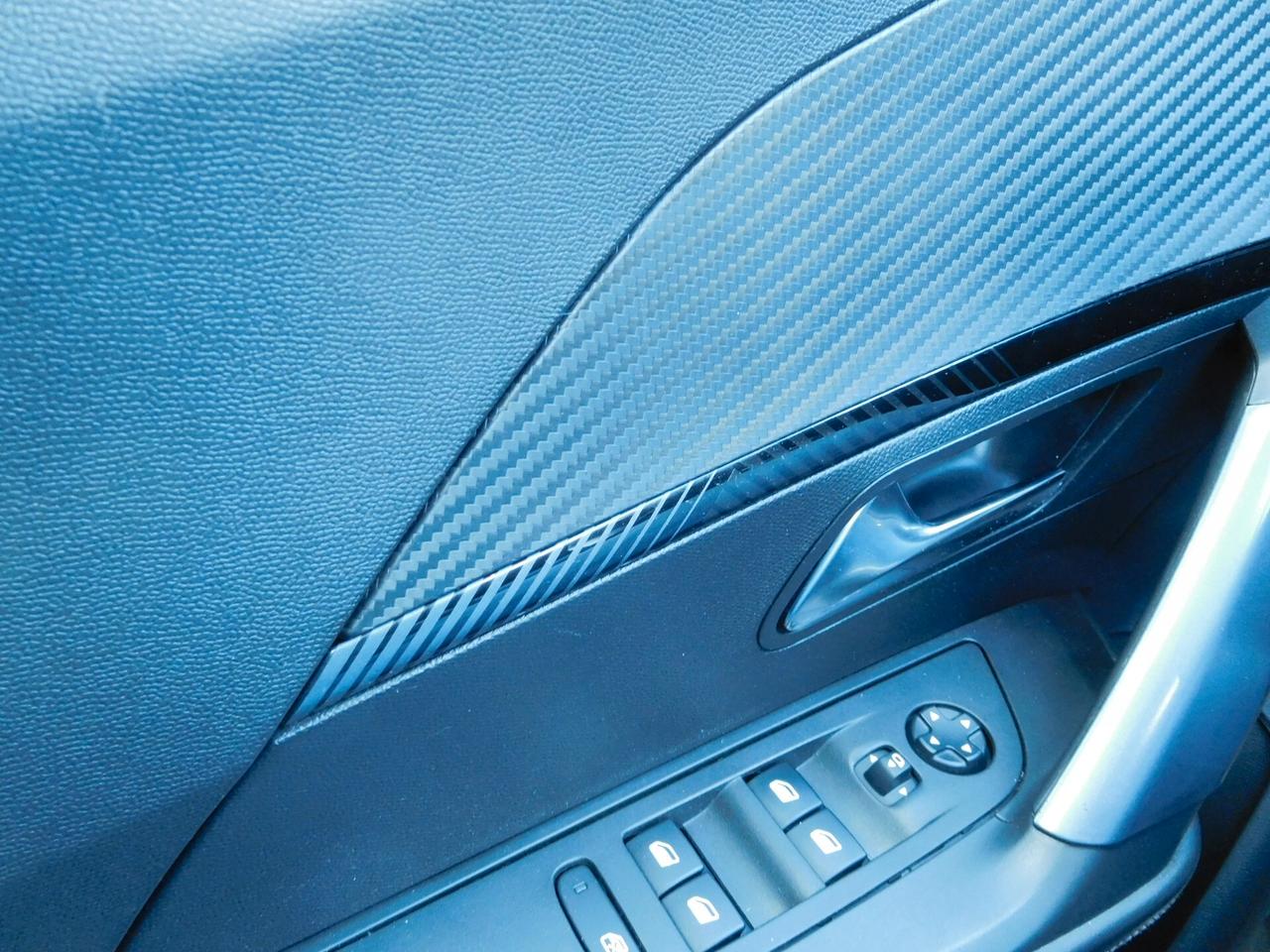 Peugeot 2008 BlueHDi 130 S&S EAT8 Allure