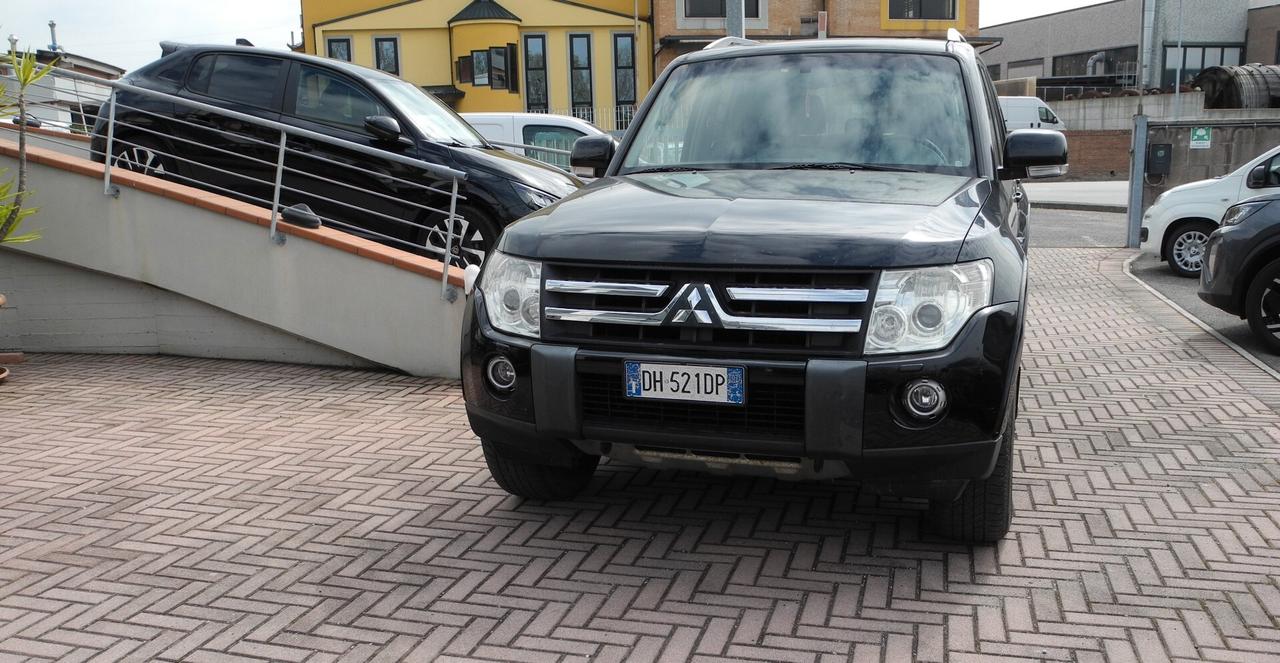 Mitsubishi Pajero 3.2 DI-D 16V 5p. Intense