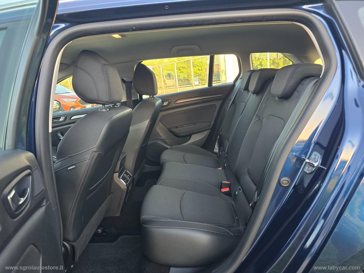 RENAULT Mégane Sporter Blue dCi 115CV EDC Bus.