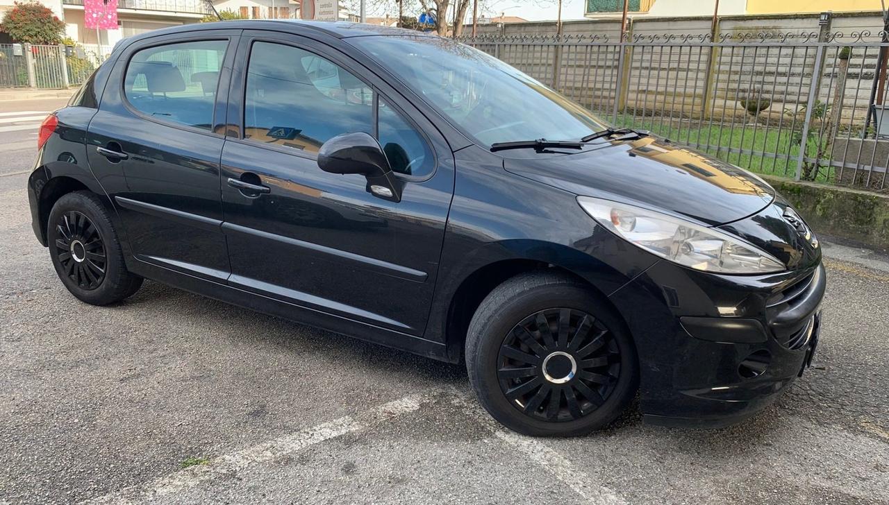 Peugeot 207 1.4 HDi 5p. ONE Line ok neopatentati