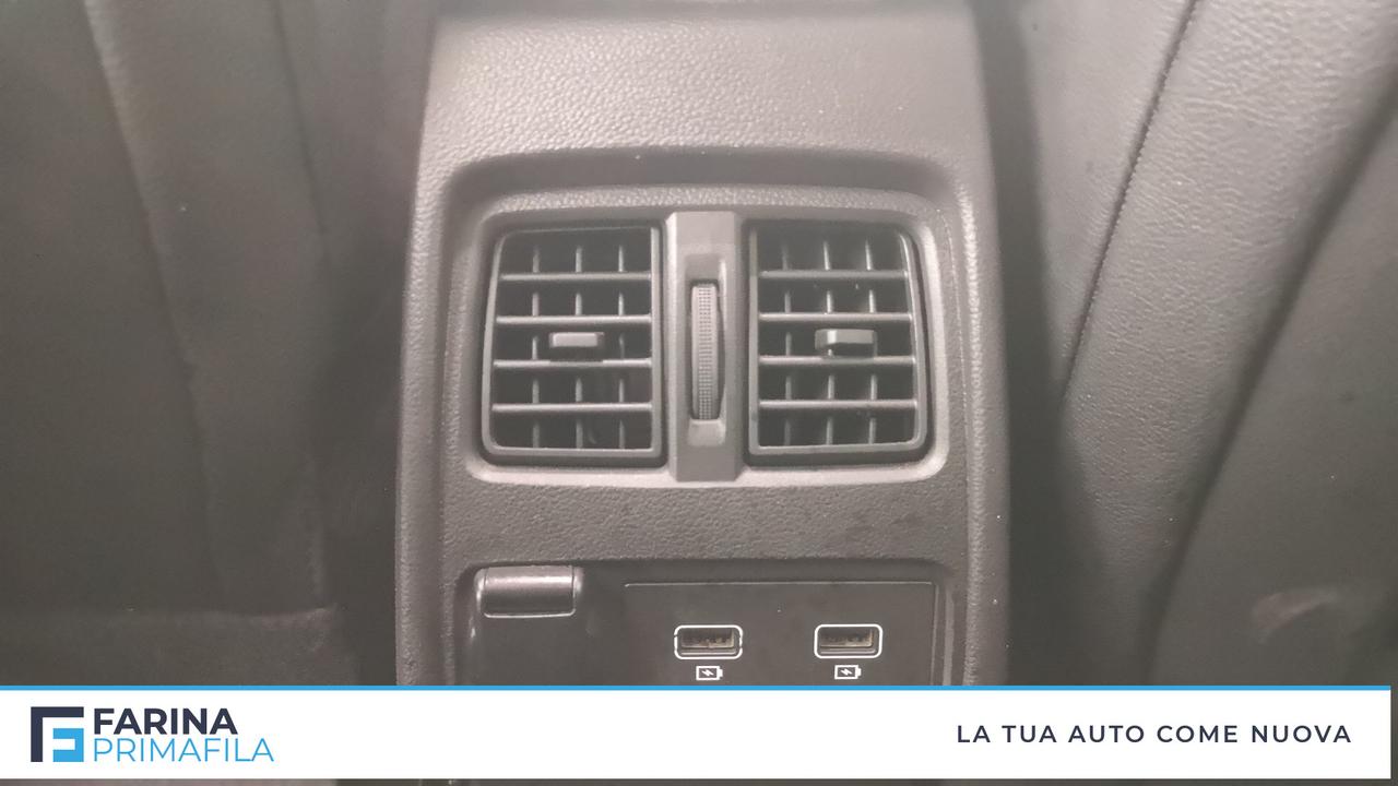 RENAULT Captur II 2019 - Captur 1.6 E-Tech phev Intens 160cv auto my21