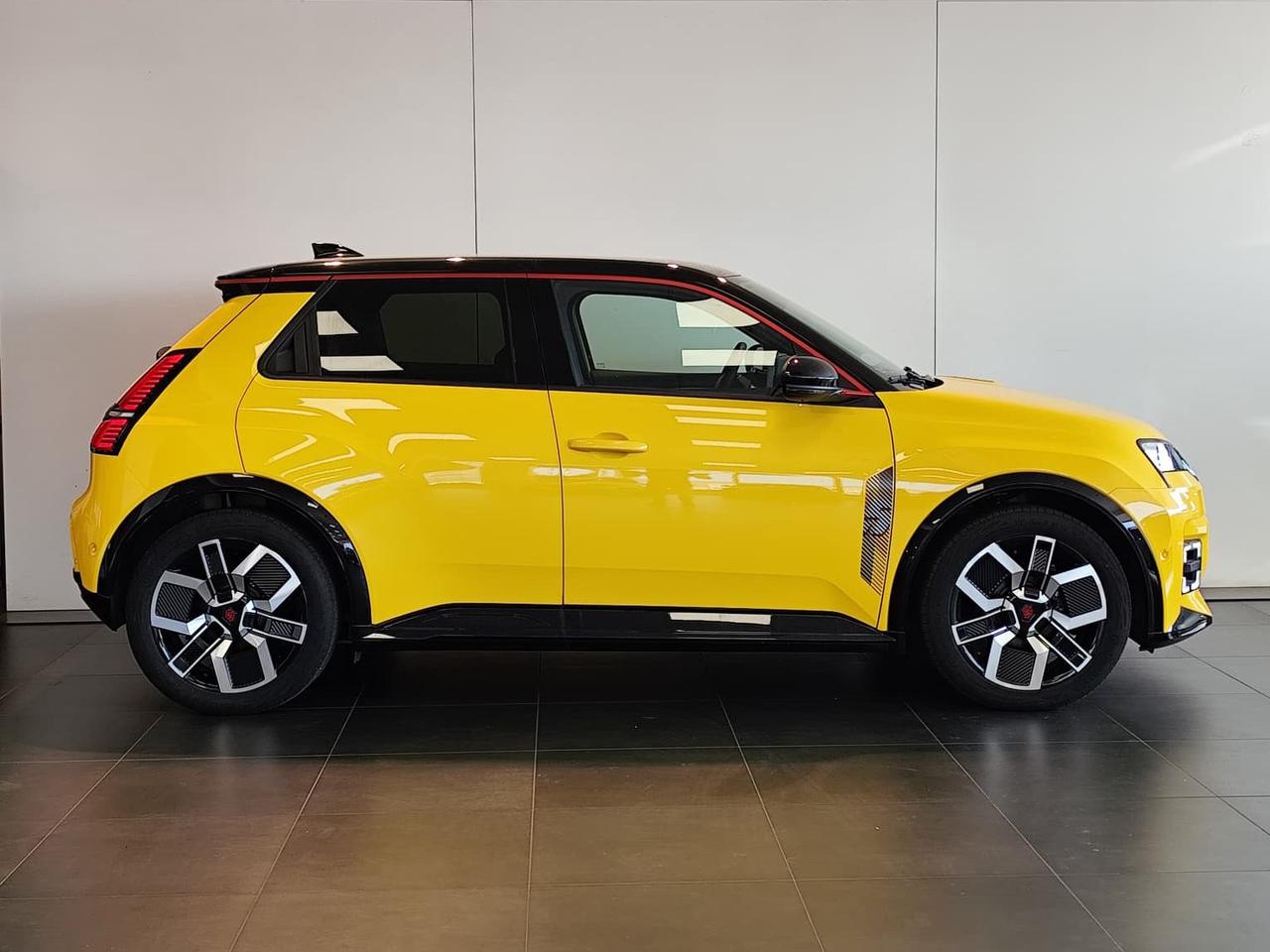 RENAULT Renault 5 E-Tech - Renault 5 E-Tech Iconic Cinq comfort range 150cv