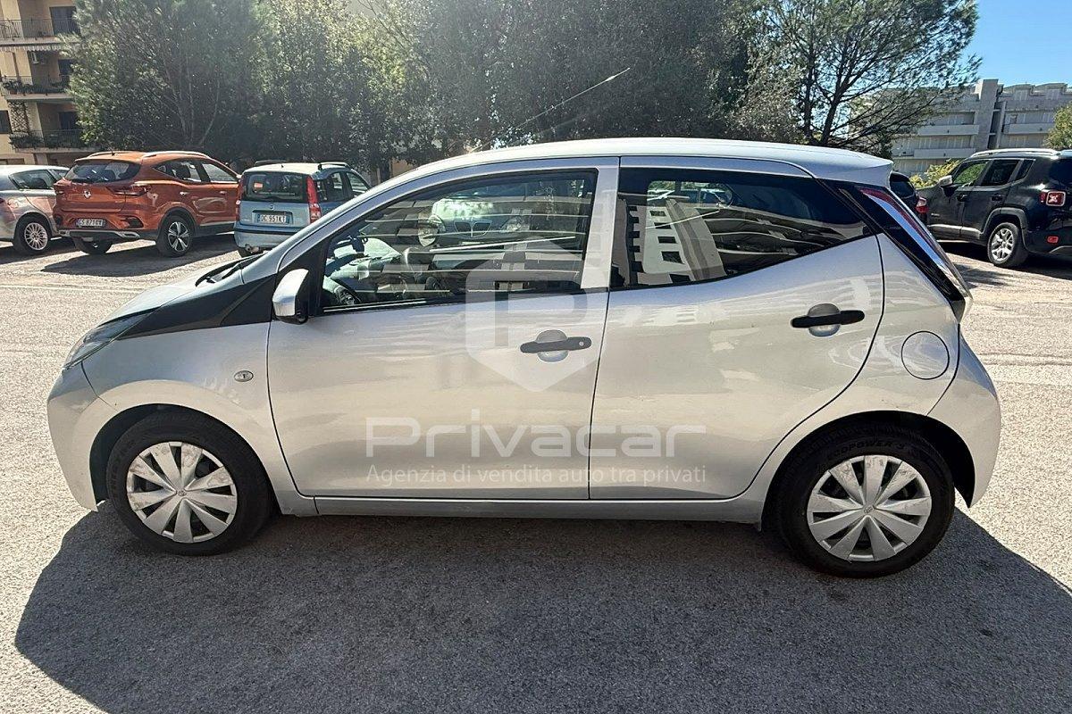 TOYOTA Aygo 1.0 VVT-i 69 CV 5 porte x-business