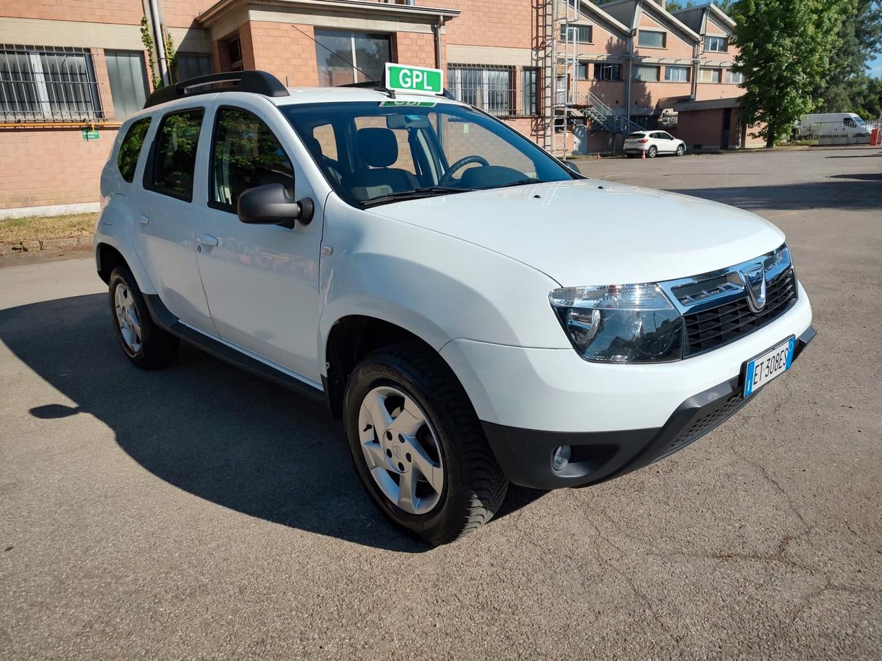 Dacia Duster 1.6 110CV 4x2 GPL Lauréate, OK NEOPATENTATI, GARANZIA L.12 MESI
