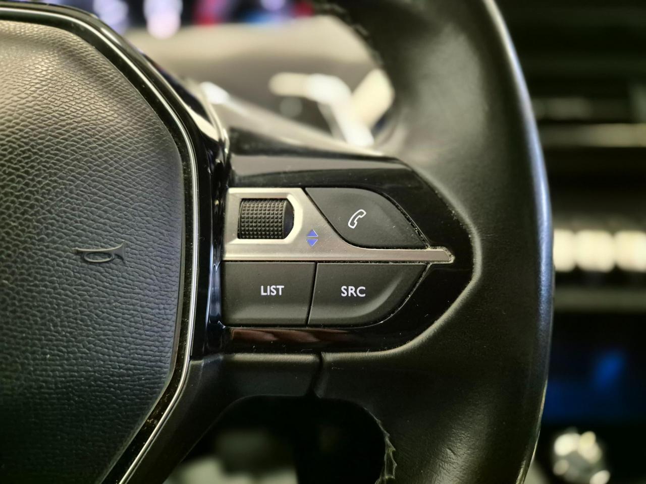 Peugeot 3008 1.5 bluehdi Allure s&s 130cv eat8 N1 - NEOPATENTATI - Cam - Carplay