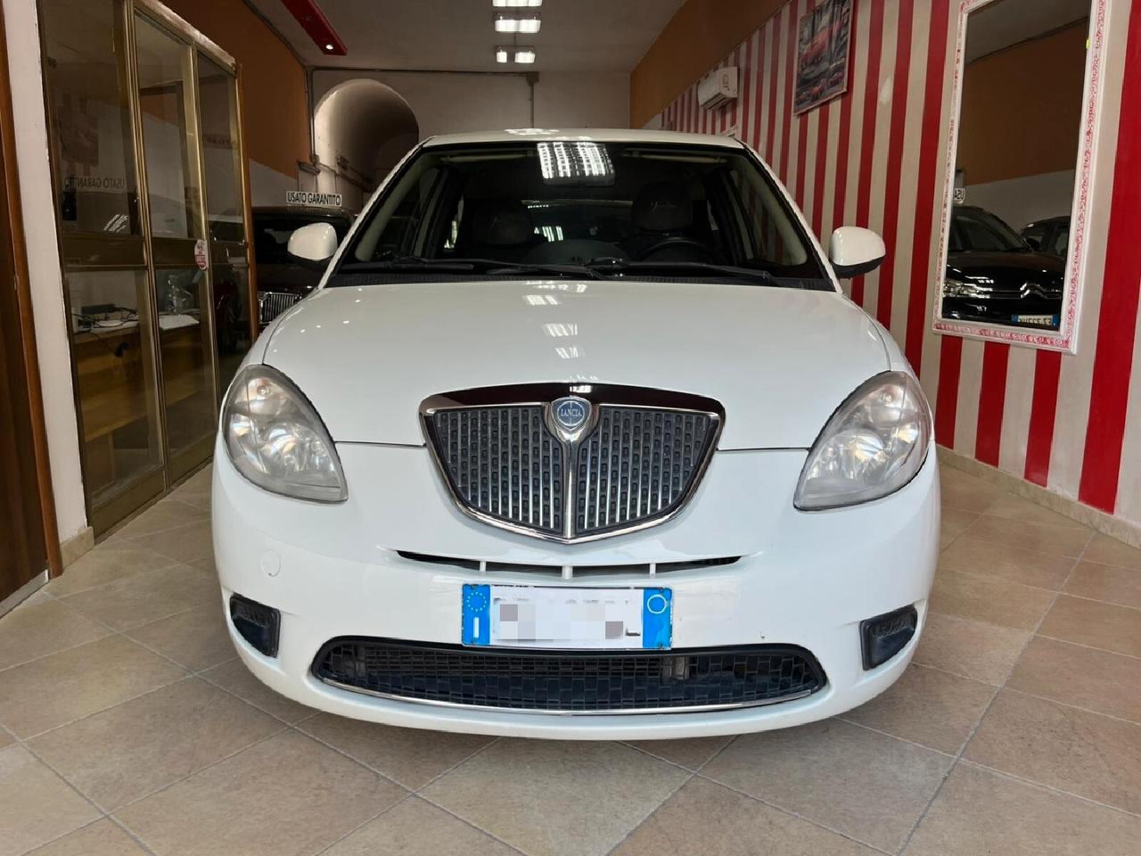 Lancia Ypsilon 1.3 MJT 75 CV Elle