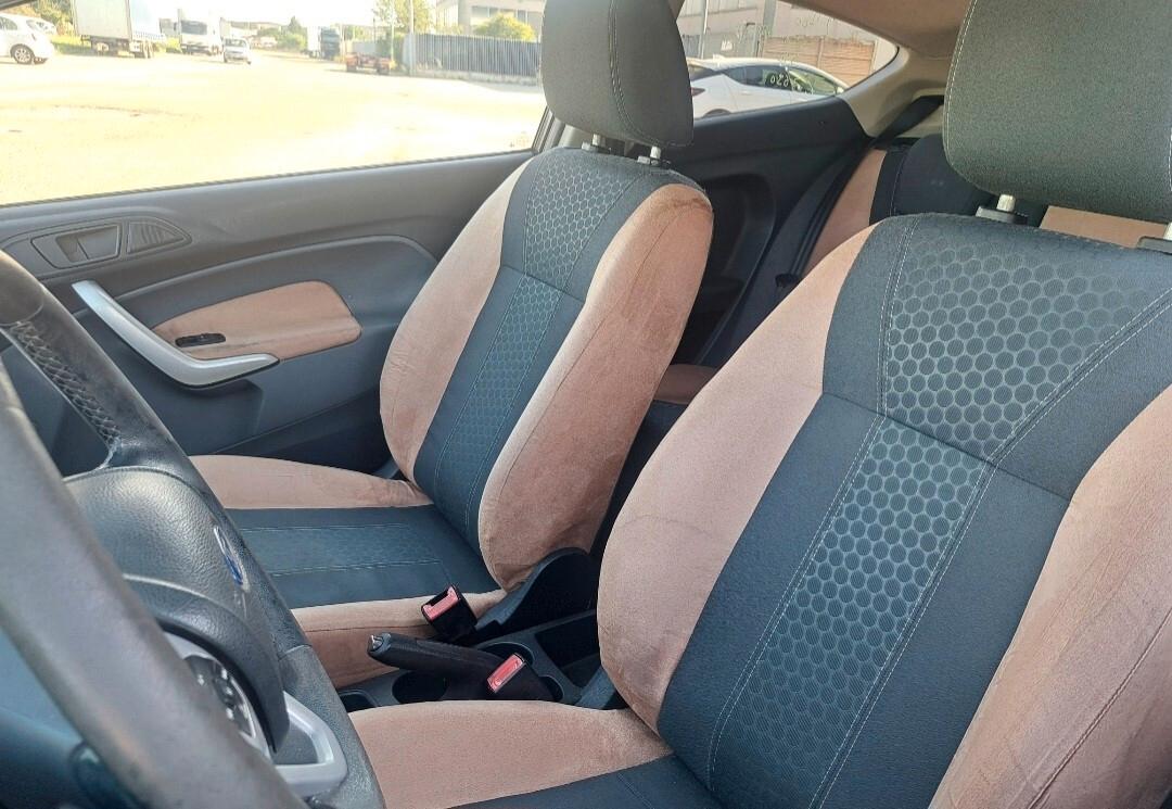 Ford Fiesta 1.4 3 porte Bz.- GPL Titanium