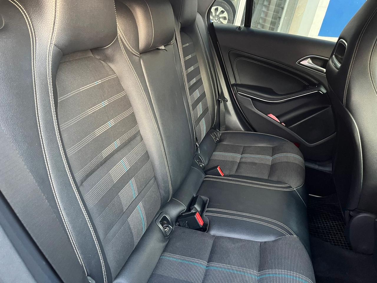 Mercedes-benz CLA 200 d S.W. Automatic Premium