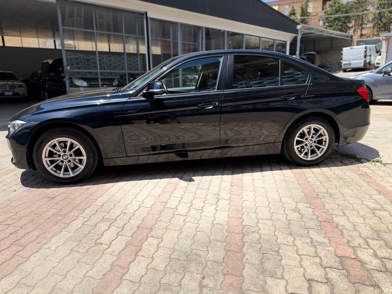 Bmw 318 d 143 CV Modern Cambio Autom 2015