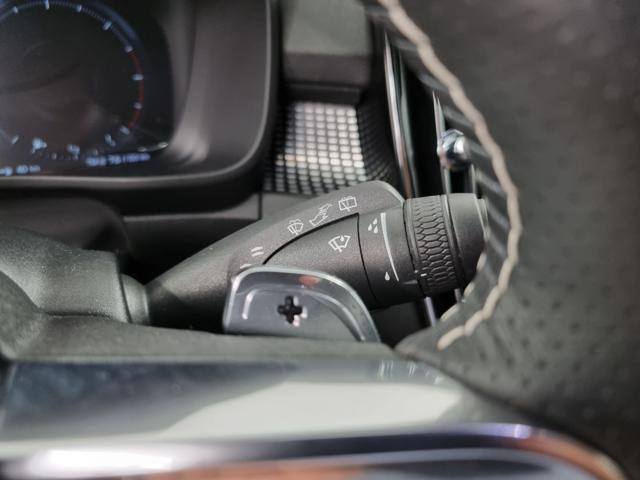 VOLVO XC40 D3 R-design