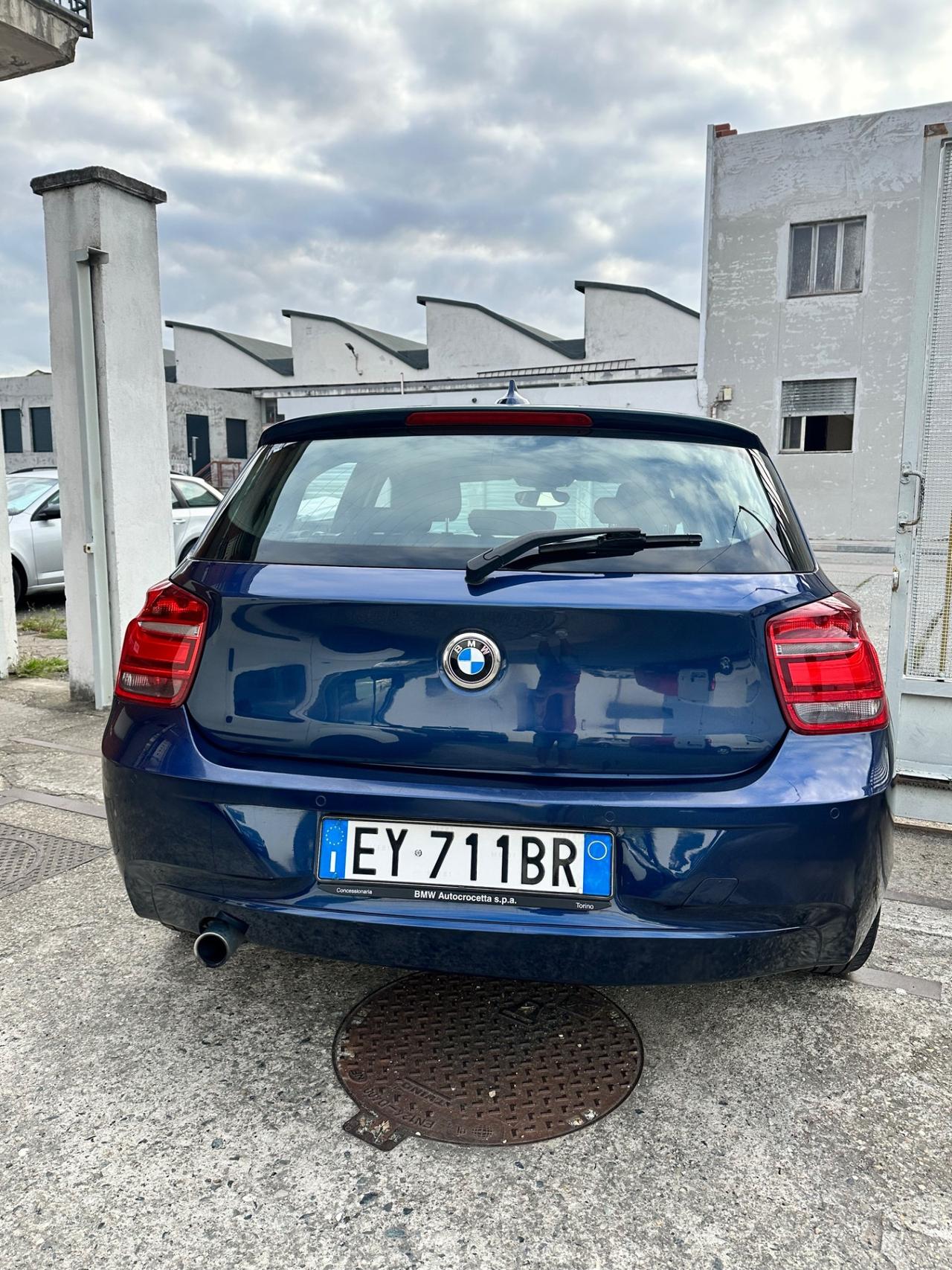 Bmw 118 118d 5p. Unique