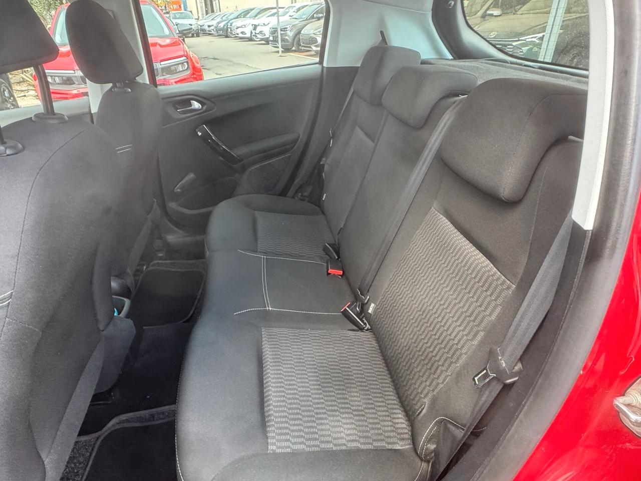 Peugeot 208 PureTech 82 5 porte Allure 2018
