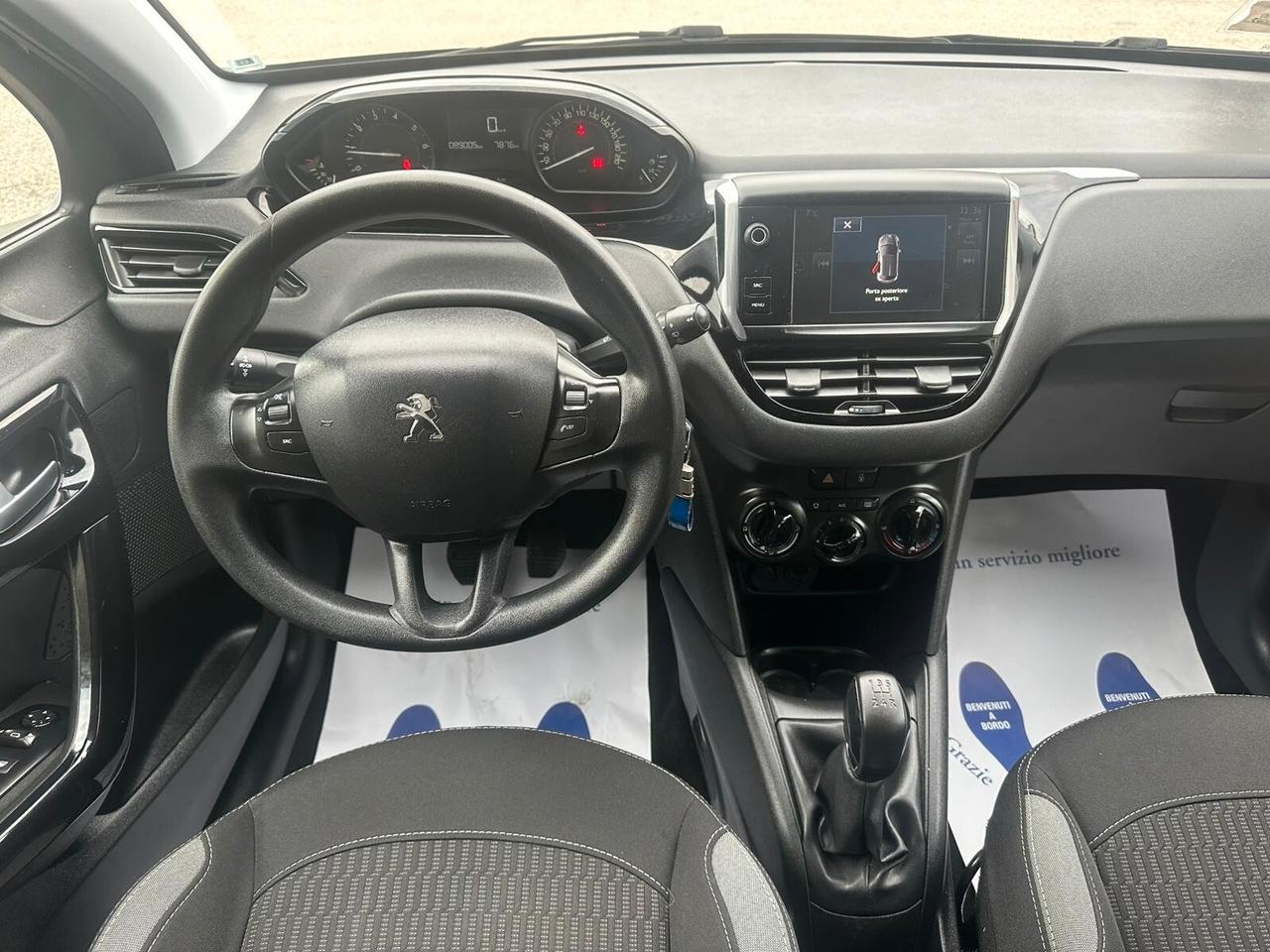 Peugeot 208 PureTech 68 5 porte Active ADATTA A NEOPATENTATI