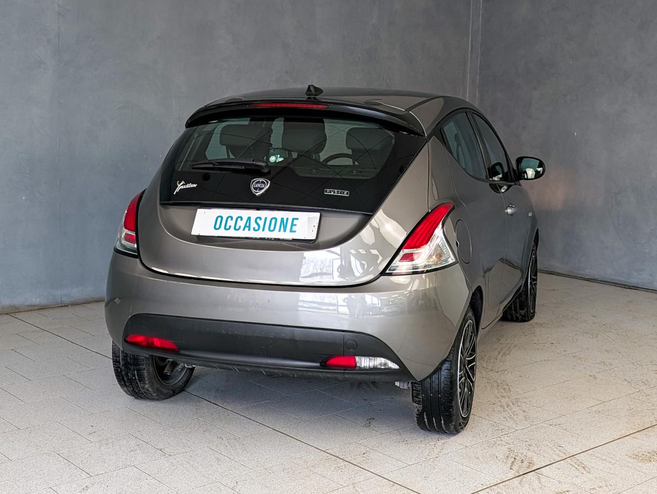 Lancia Ypsilon 1.0 Hybrid 70cv Silver Plus