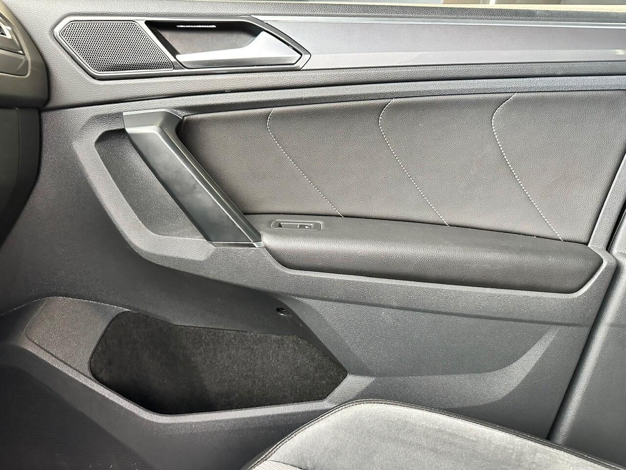 Volkswagen Tiguan 2.0 240CV DSG 4MOTION R-Line 2017