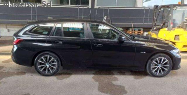 BMW 330 330e Touring xdrive auto - GG470ZE
