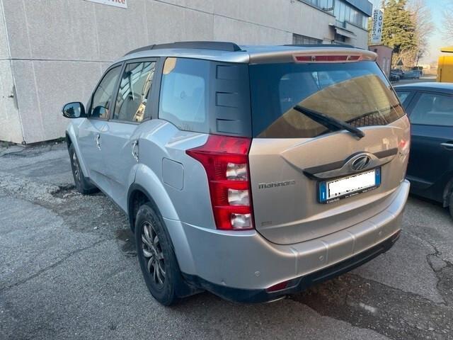 Mahindra XUV500 2.2 16V AWD W8