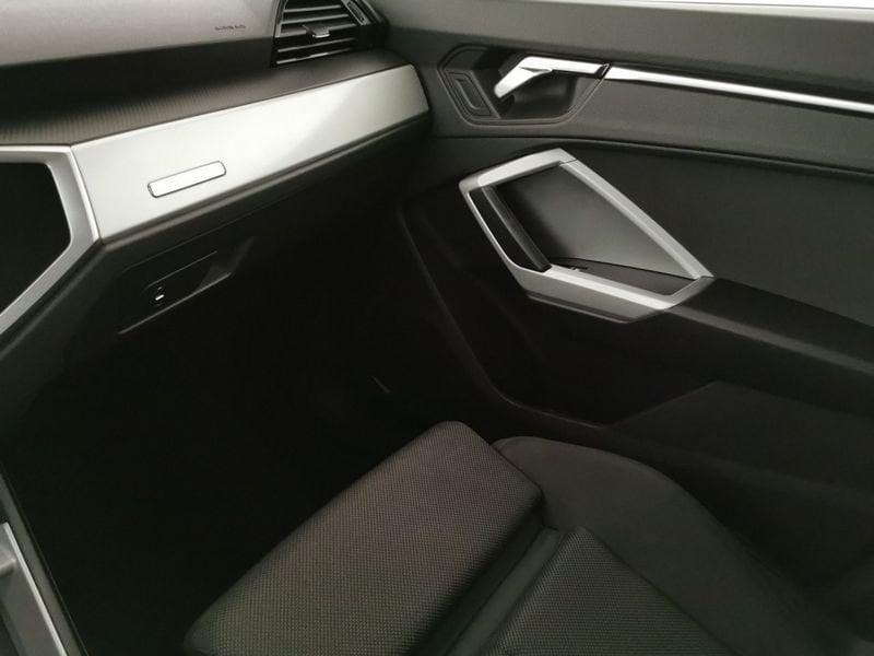 Audi Q3 40 2.0 tdi Business Advanced quattro 200cv s-tronic