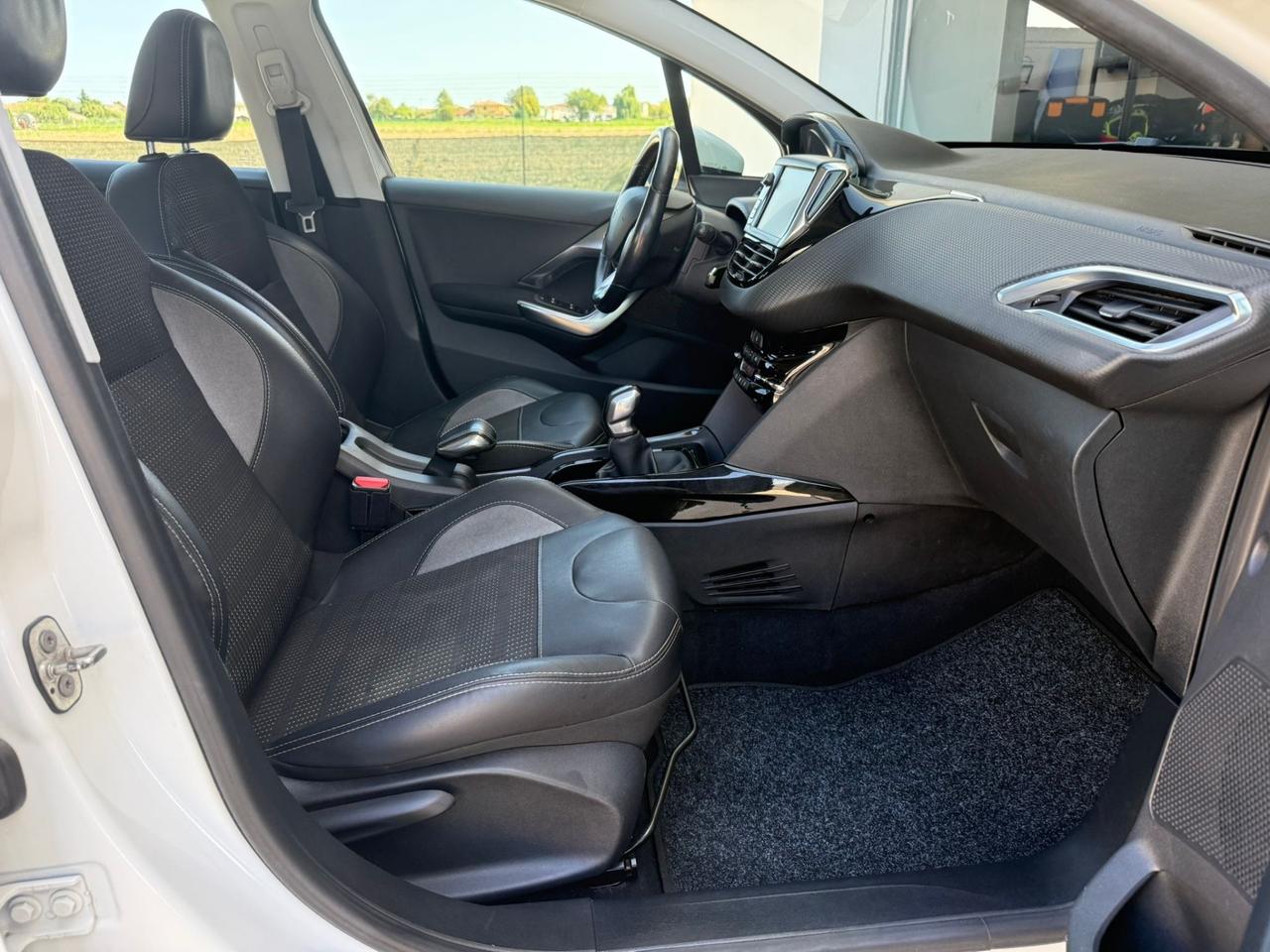 Peugeot 2008 BlueHDi 100 Allure