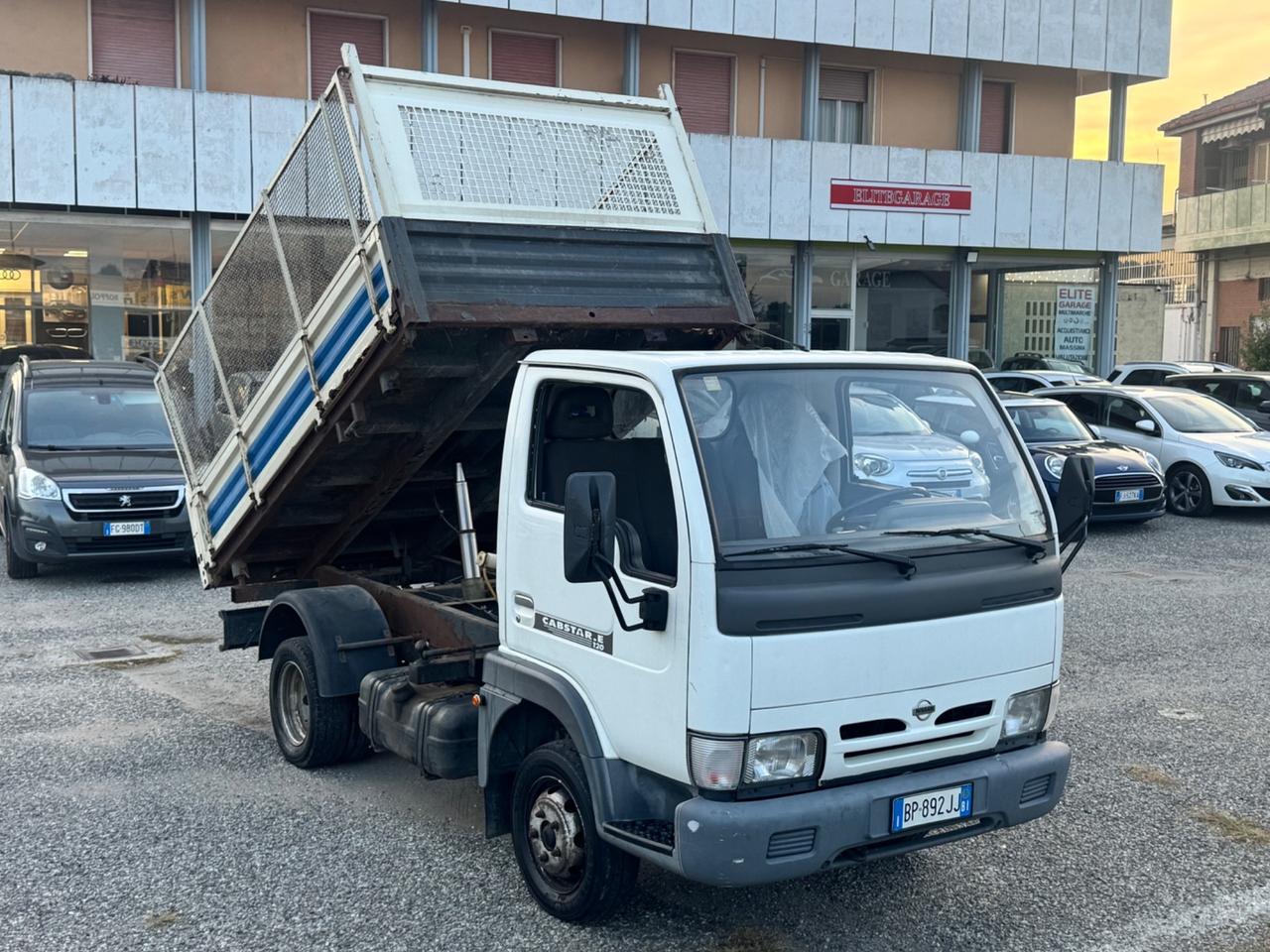 Nissan Cabstar 120.35 3.0 Tdi RIBALTABILE 3 LATI