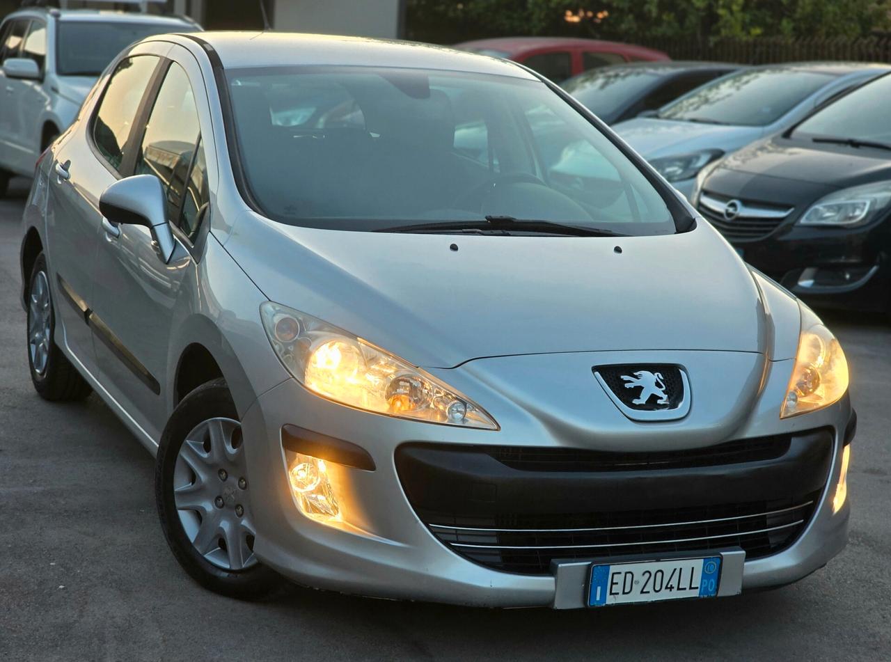 Peugeot 308 1.6 HDi 90CV 5p. Tecno