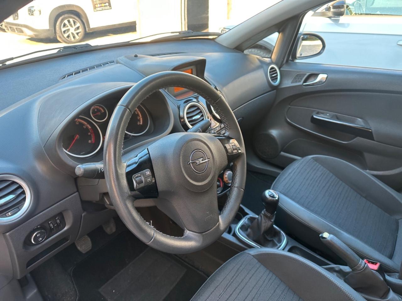 Opel Corsa 1.2 85CV 5 porte GPL-TECH Edition