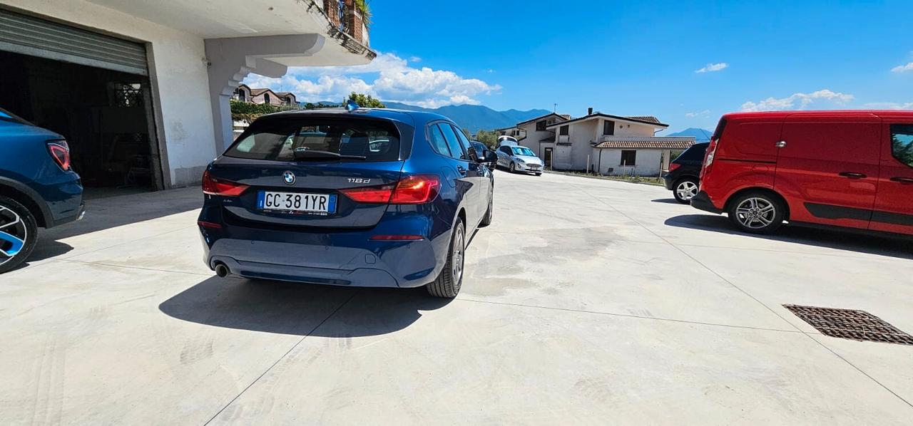 Bmw 116 116d 5p. Advantage