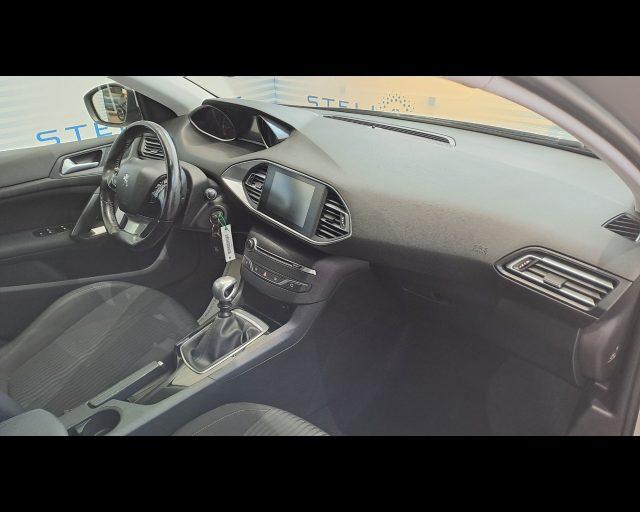 PEUGEOT 308 5p 1.2 puretech Allure s&s 130cv