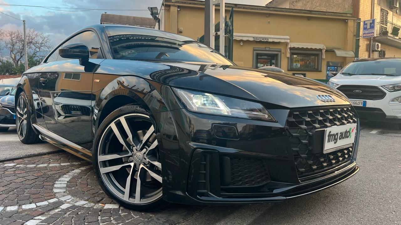 Audi TT Coupé 40 TFSI S tronic S-Line *KM 7.000*