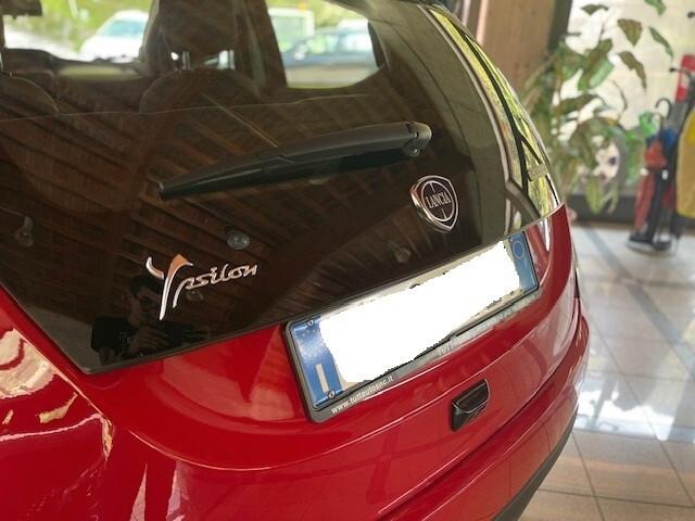 Lancia Ypsilon 1.0 FireFly 5 porte S&S Hybrid Silver