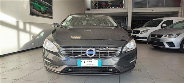 Volvo V60 D3 Geartronic Momentum