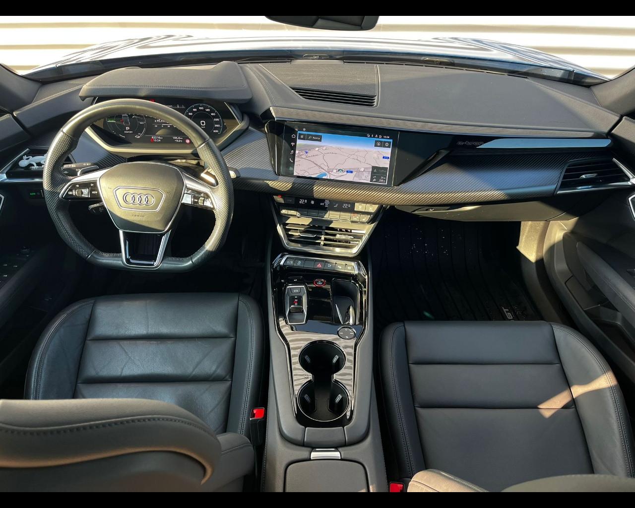 AUDI E - TRON GT QUATTRO