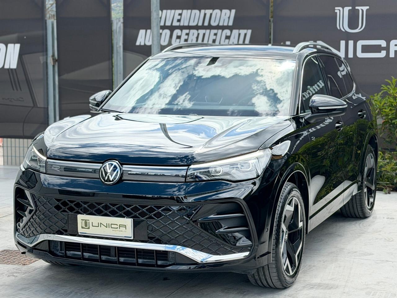 Volkswagen Tiguan 2.0 TDI 150 CV DSG R-Line UNICO PROPRIETARIO ITALIANA