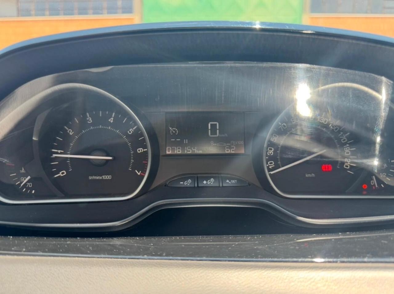 Peugeot 208 I Serie PureTech 68 5P Active