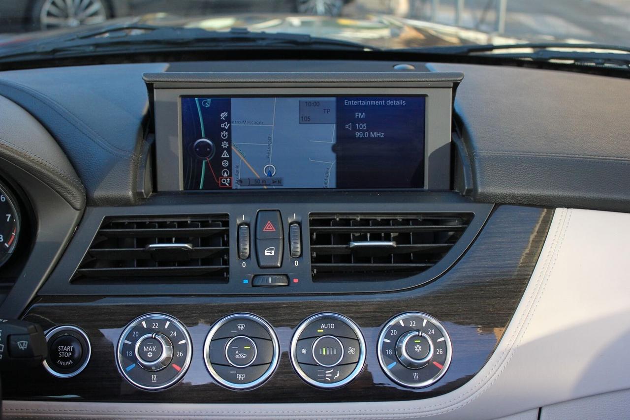 Bmw Z4 sDrive23i 205CV FARI XENON NAVY PROFESSIONAL SEDILI RISCALDABILI