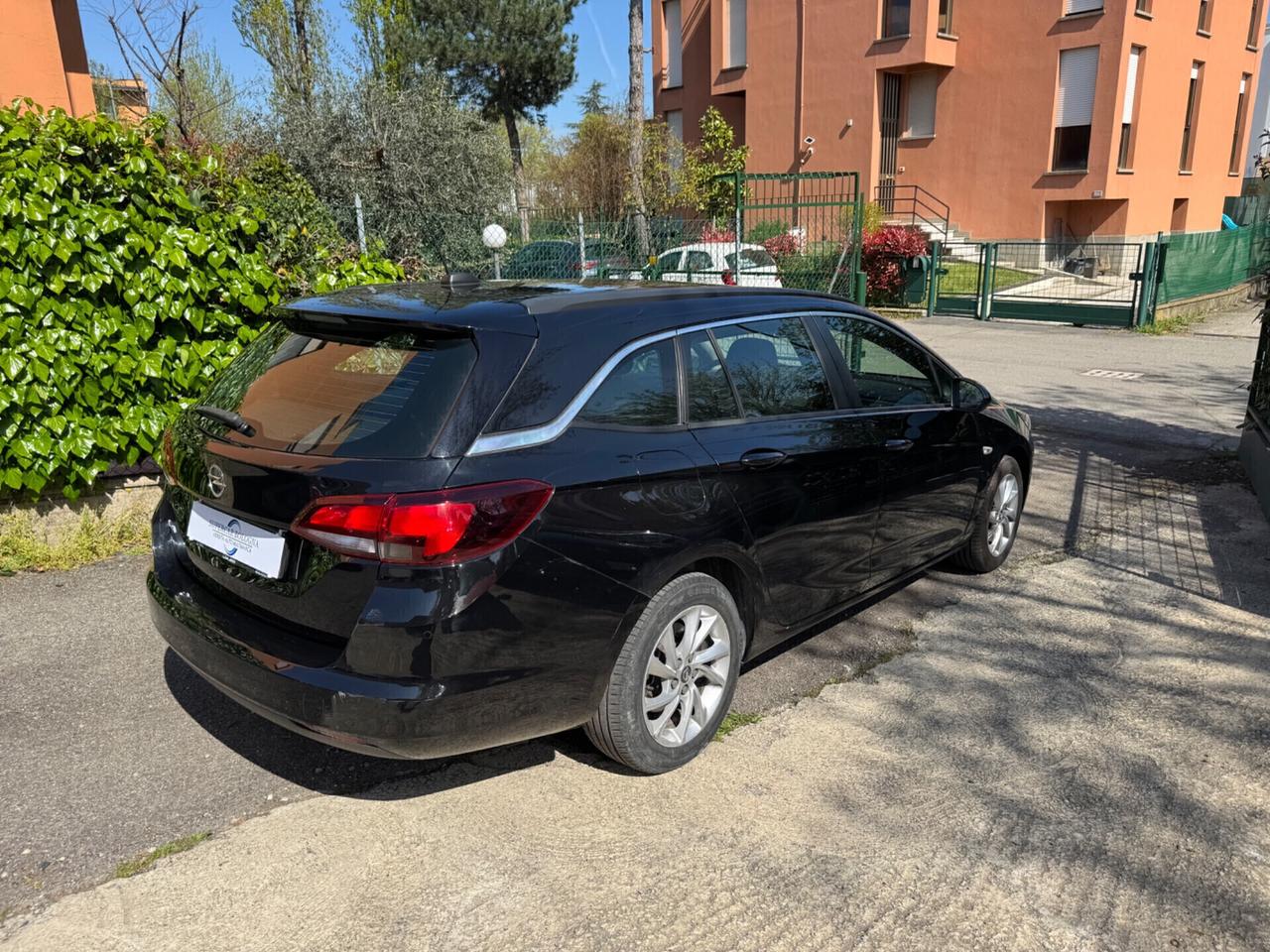 Opel Astra 1.6 CDTi 136CV aut. Sports Tourer Business automatica