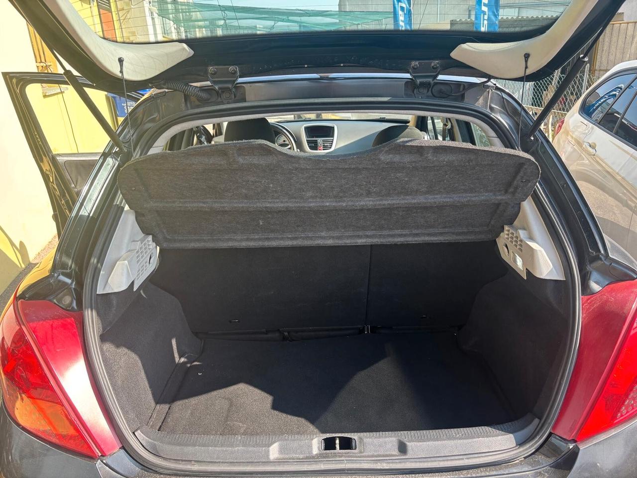 Peugeot 207 1.4 8V 75CV 5p. Energie Sport ECO GPL