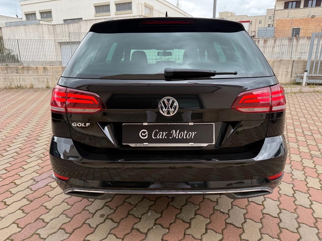 Volkswagen Golf Variant 1.6 TDI 115 CV DSG Executive BlueMotion Tech. CarPlay